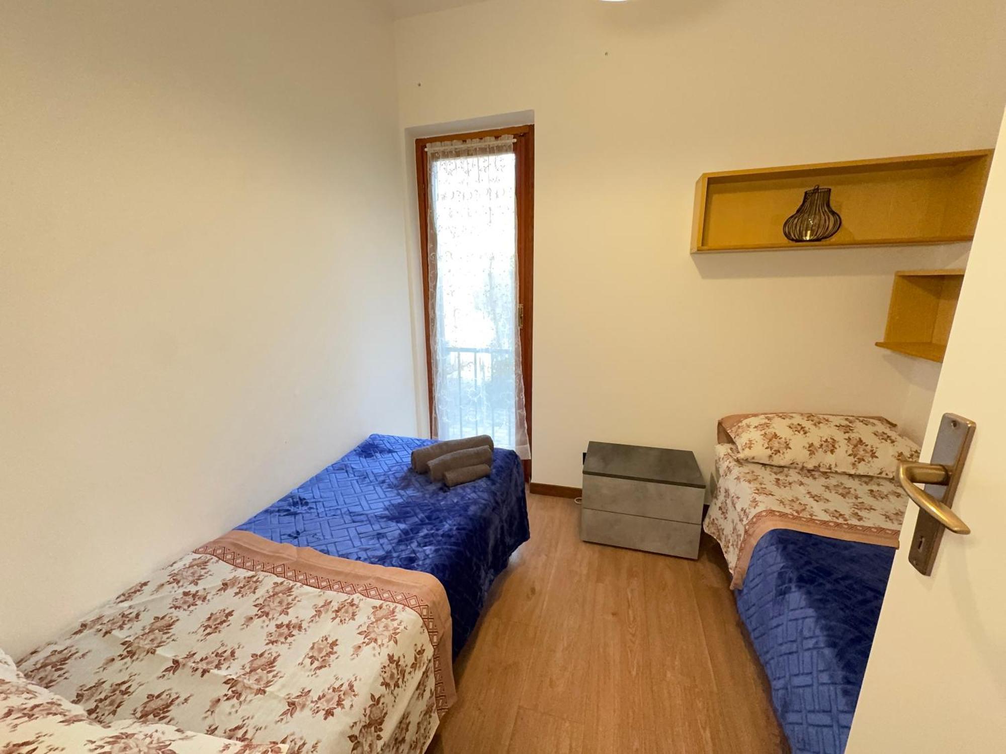 5' From Punta Gro Beach With Free Swimming Pool Сирмионе Екстериор снимка